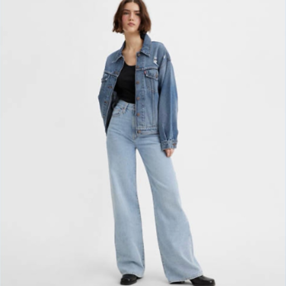 Levi’s Ribcage Wide Leg Jeans